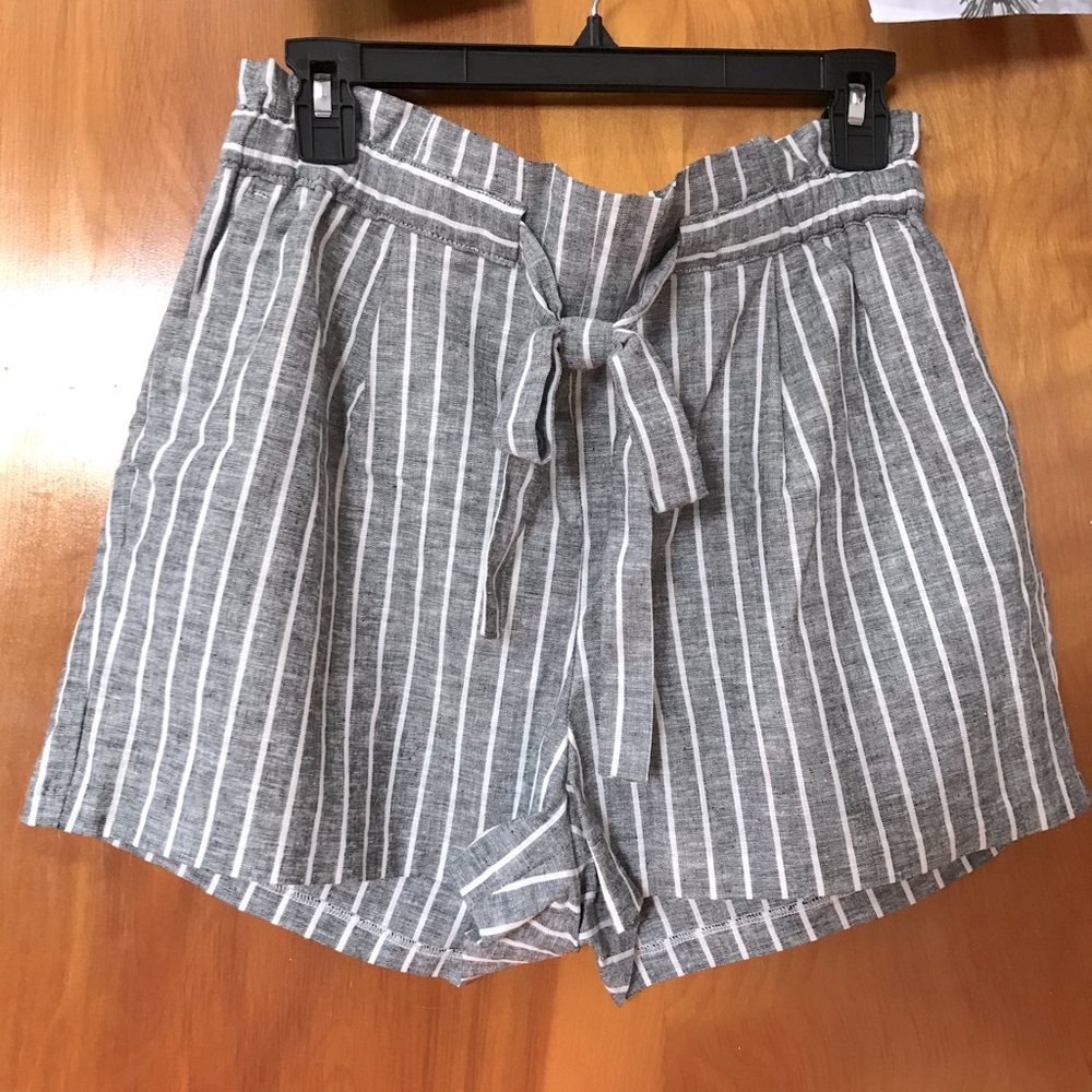 Express Drawstring waist shorts.